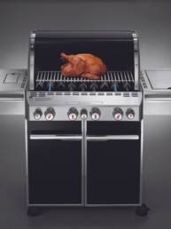 The four burner Summit E-470 gas barbecue will redefine your perception of the classic barbecue.